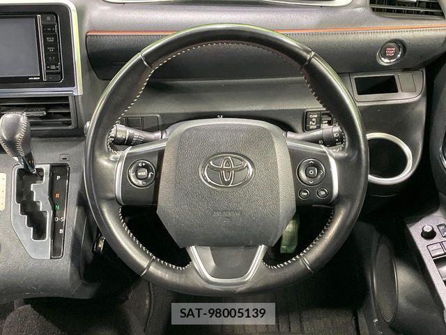 Toyota SIENTA 2016-12 8831579-10