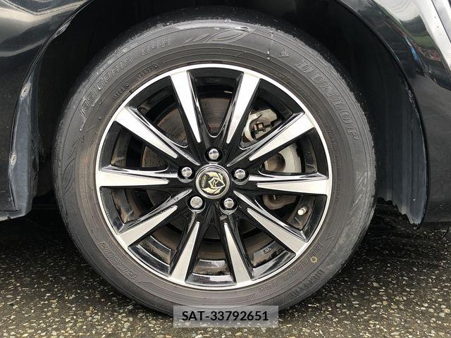 Toyota SIENTA 2017-09 8831591-10