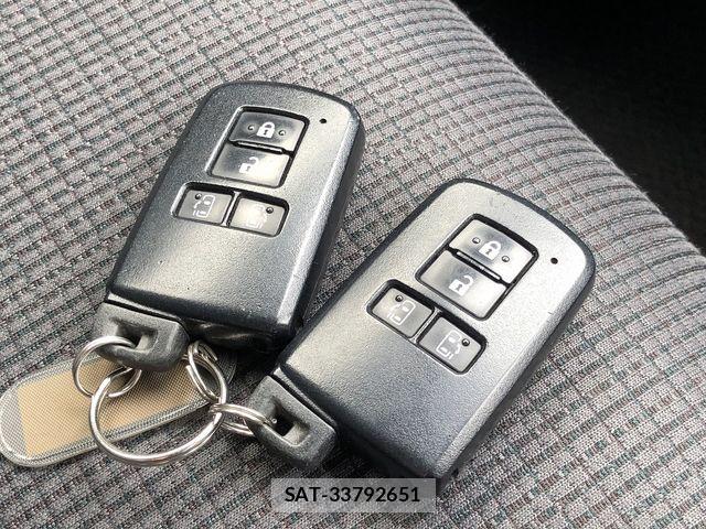 Toyota SIENTA 2017-09 8831591-29