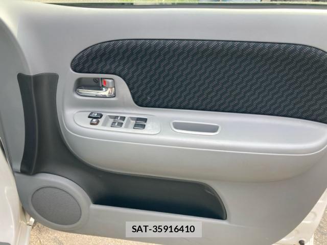 Toyota SIENTA 2008-02 8831598-12