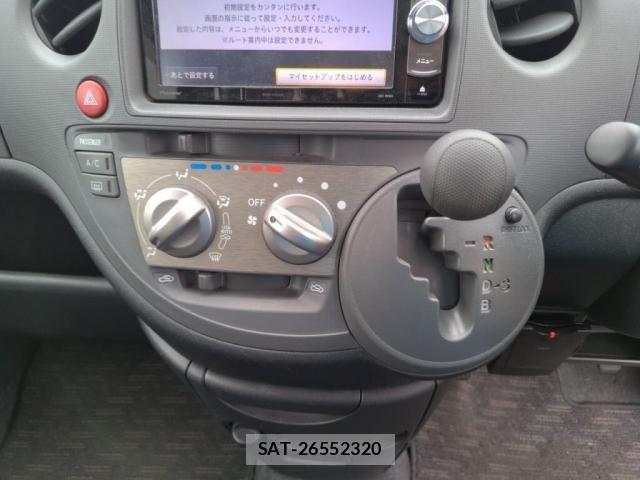 Toyota SIENTA 2011-07 8831592-14