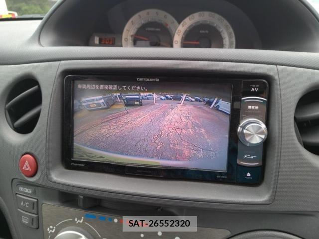 Toyota SIENTA 2011-07 8831592-17