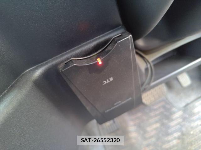 Toyota SIENTA 2011-07 8831592-19