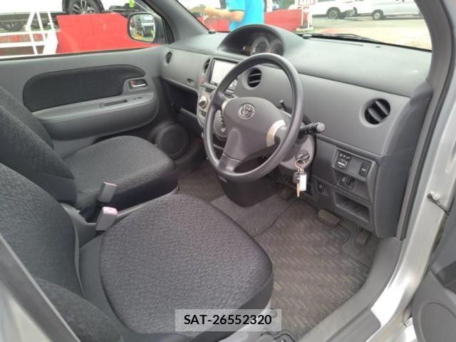 Toyota SIENTA 2011-07 8831592-20