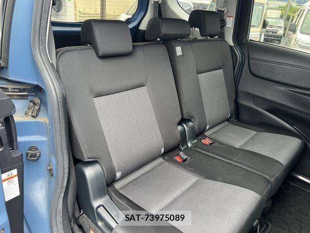 Toyota SIENTA 2021-09 8831570-16