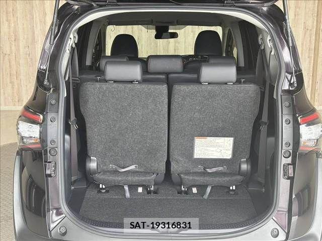 Toyota SIENTA 2018-01 8831580-9
