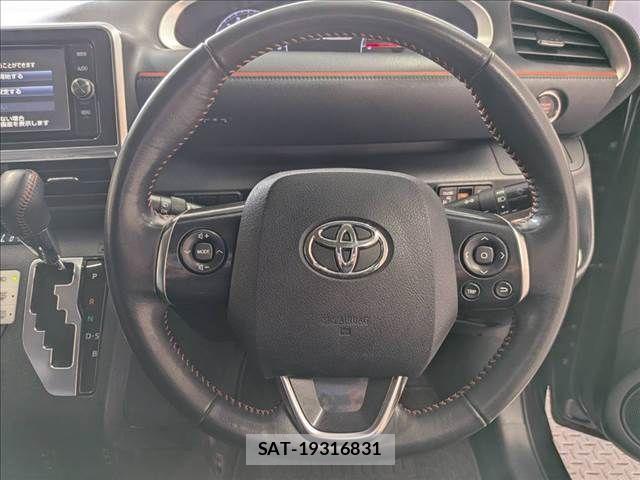 Toyota SIENTA 2018-01 8831580-10