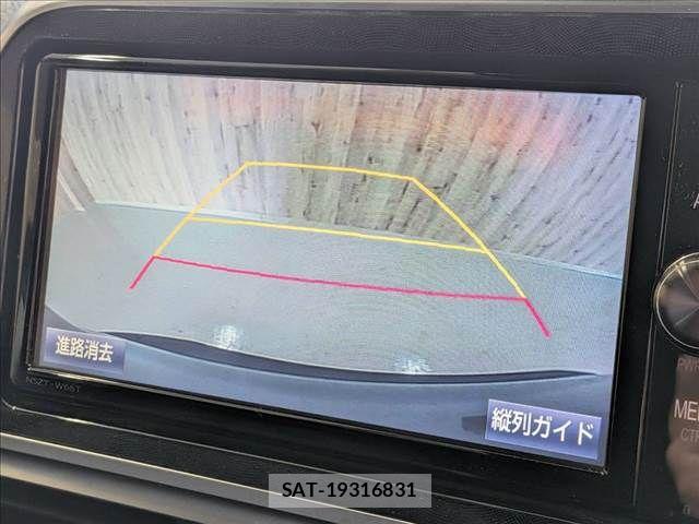 Toyota SIENTA 2018-01 8831580-5