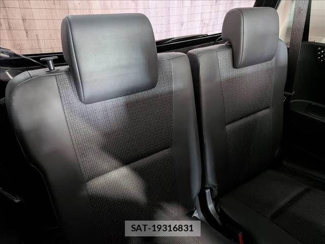 Toyota SIENTA 2018-01 8831580-8