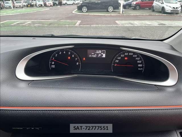 Toyota SIENTA 2017-03 8831590-13