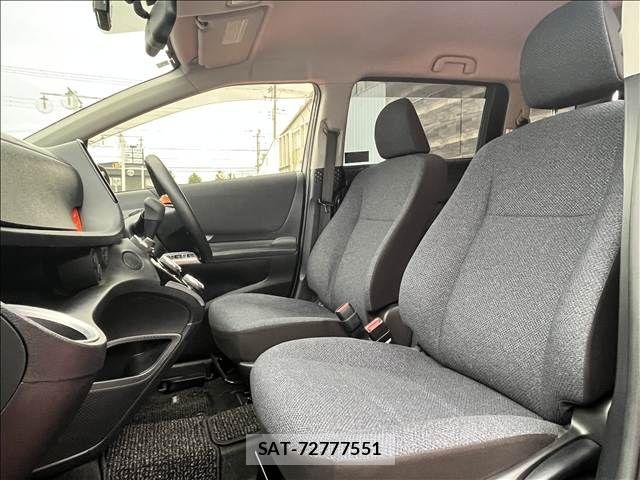 Toyota SIENTA 2017-03 8831590-21