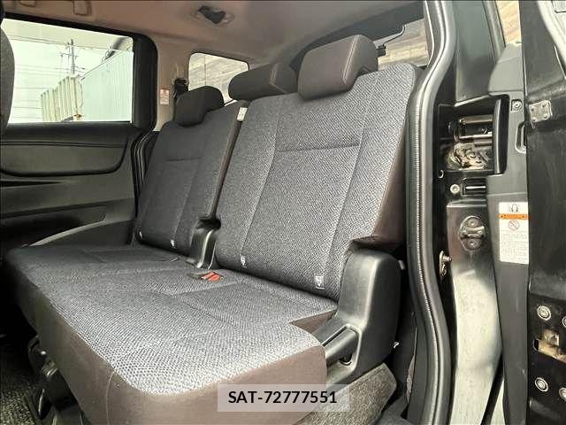 Toyota SIENTA 2017-03 8831590-23