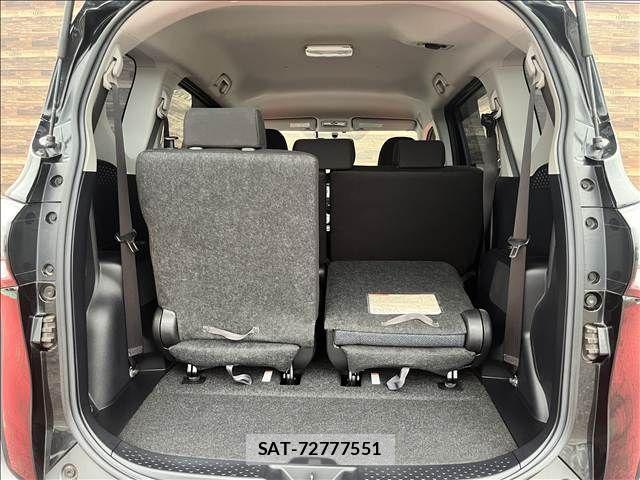 Toyota SIENTA 2017-03 8831590-26