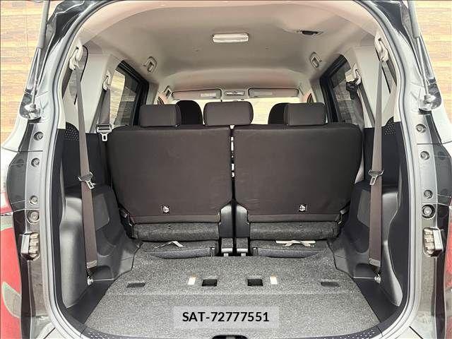 Toyota SIENTA 2017-03 8831590-28
