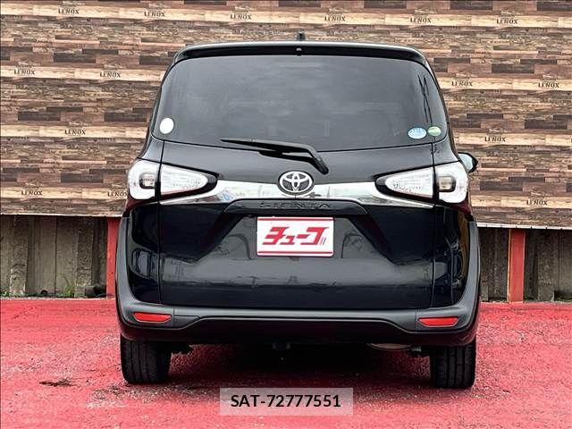 Toyota SIENTA 2017-03 8831590-5