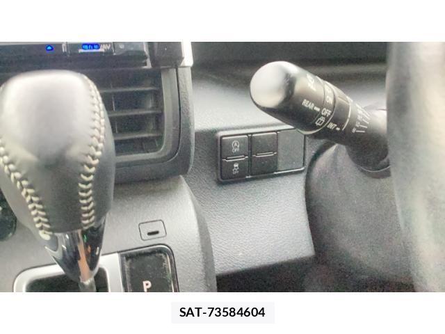 Toyota SIENTA 2019-12 8831560-12