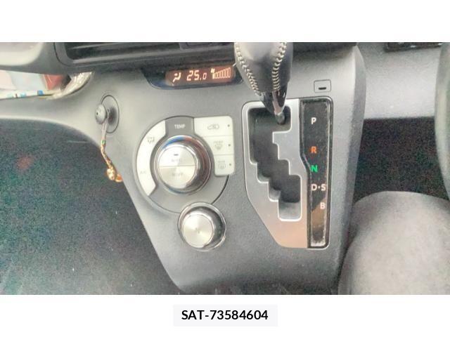 Toyota SIENTA 2019-12 8831560-13