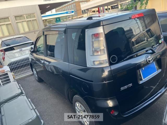 Toyota SIENTA 2012-05 8831594-7