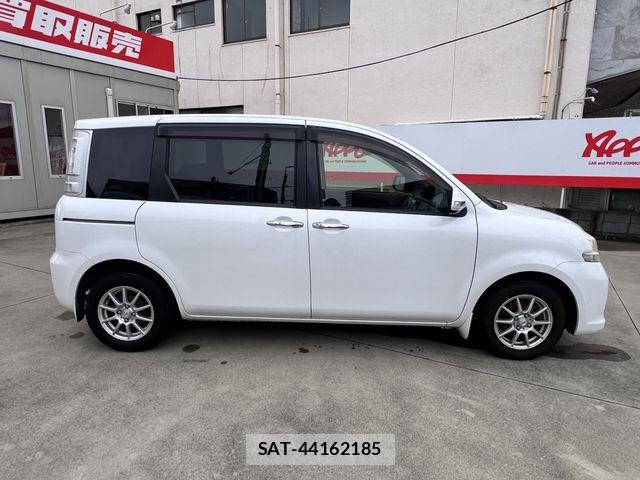 Toyota SIENTA 2012-06 8831593-20