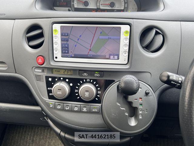 Toyota SIENTA 2012-06 8831593-4