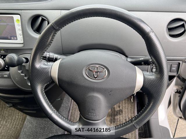 Toyota SIENTA 2012-06 8831593-6