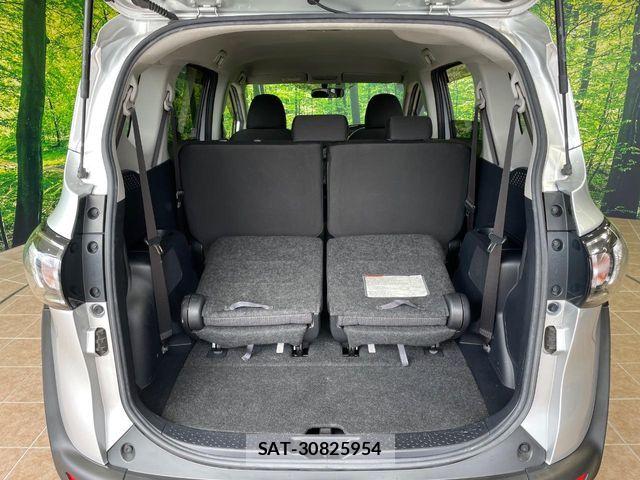 Toyota SIENTA 2019-11 8831562-11