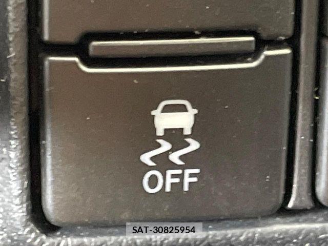 Toyota SIENTA 2019-11 8831562-6