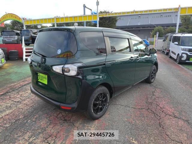 Toyota SIENTA 2016-12 8831572-10