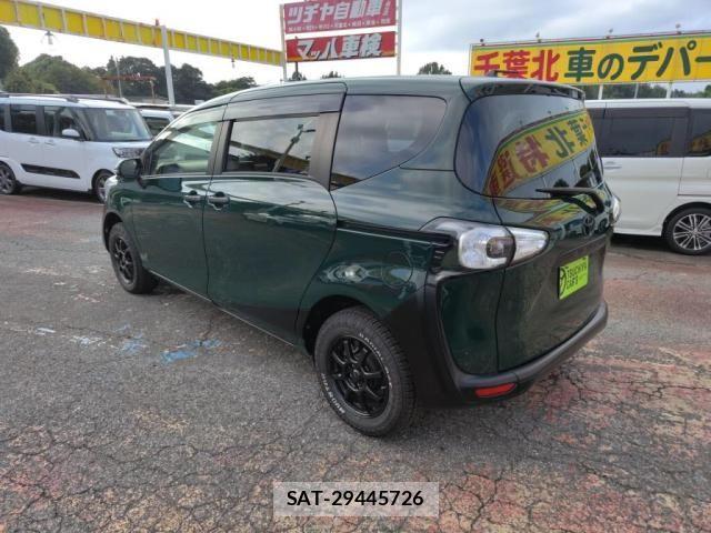 Toyota SIENTA 2016-12 8831572-11
