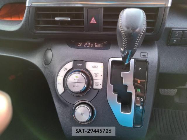 Toyota SIENTA 2016-12 8831572-14