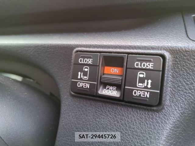 Toyota SIENTA 2016-12 8831572-15