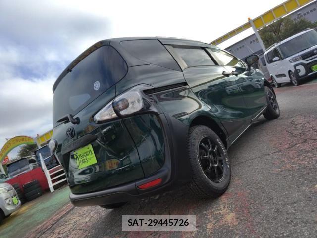 Toyota SIENTA 2016-12 8831572-25