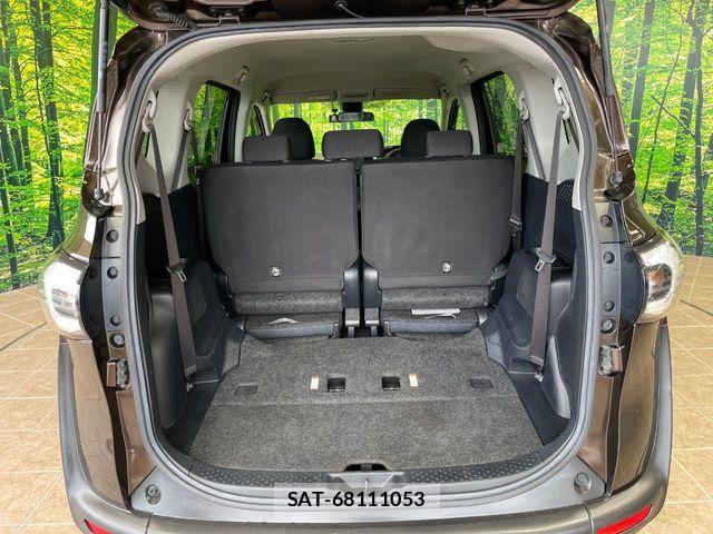 Toyota SIENTA 2016-07 8831583-11