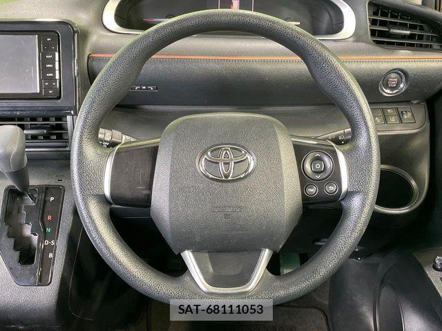 Toyota SIENTA 2016-07 8831583-12