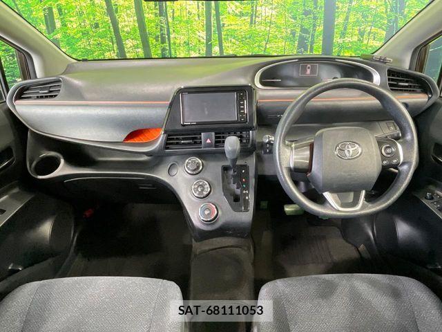 Toyota SIENTA 2016-07 8831583-1