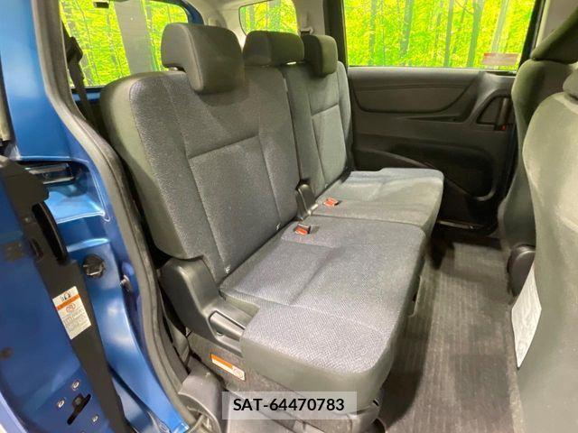 Toyota SIENTA 2018-01 8831582-9