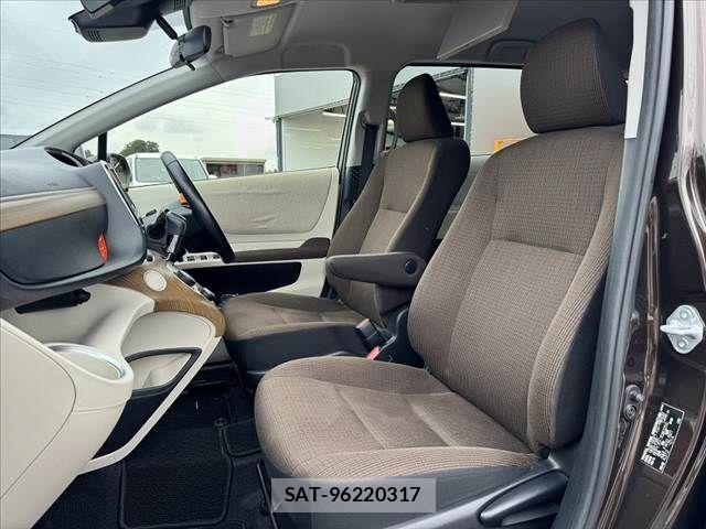Toyota SIENTA 2016-11 8831571-16