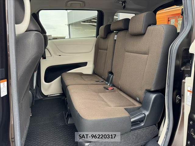 Toyota SIENTA 2016-11 8831571-17