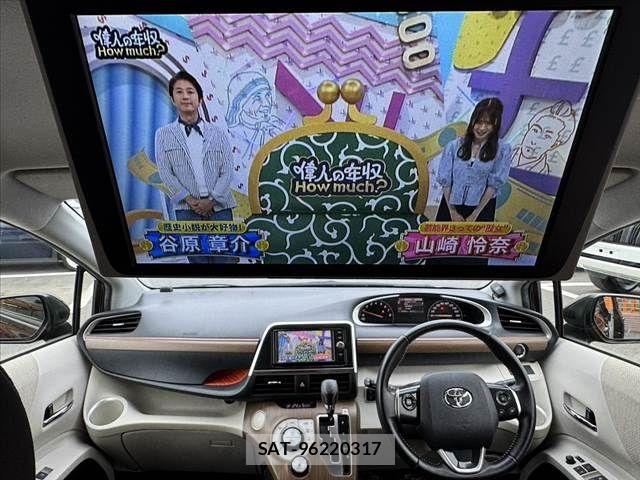 Toyota SIENTA 2016-11 8831571-1