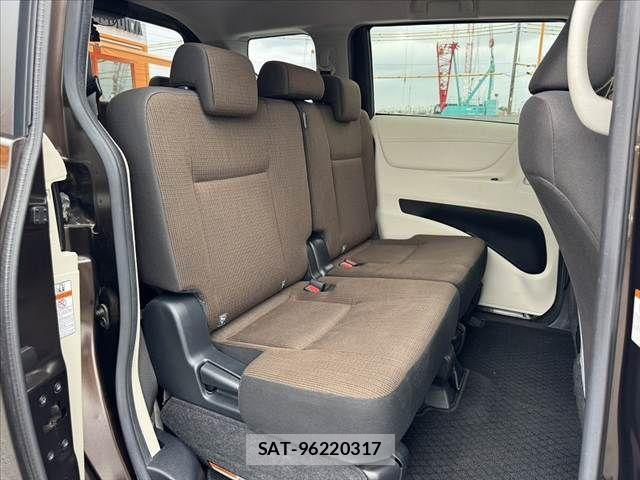 Toyota SIENTA 2016-11 8831571-19