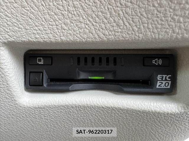 Toyota SIENTA 2016-11 8831571-5