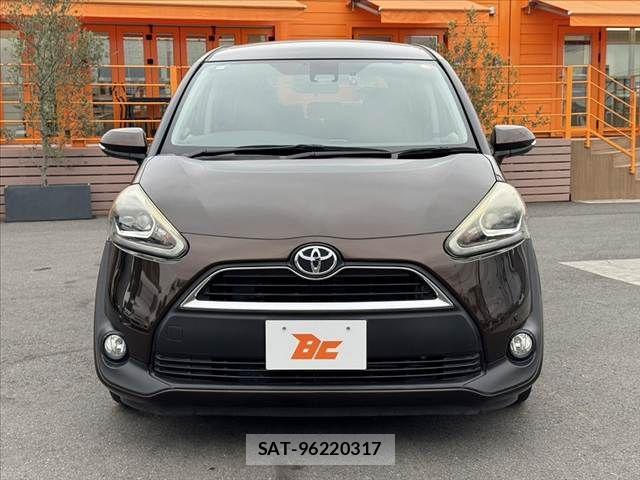 Toyota SIENTA 2016-11 8831571-8