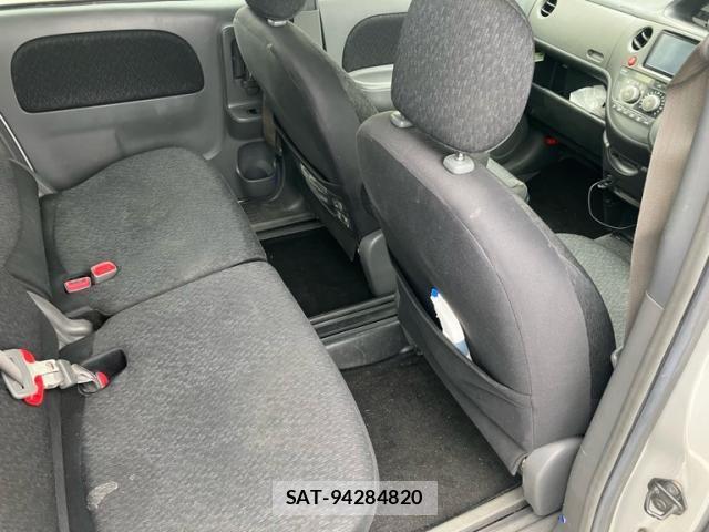 Toyota SIENTA 2013-09 8831596-12