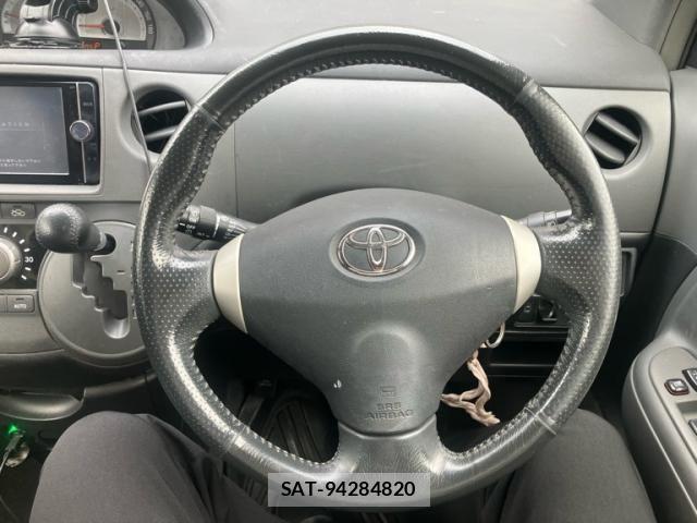 Toyota SIENTA 2013-09 8831596-14