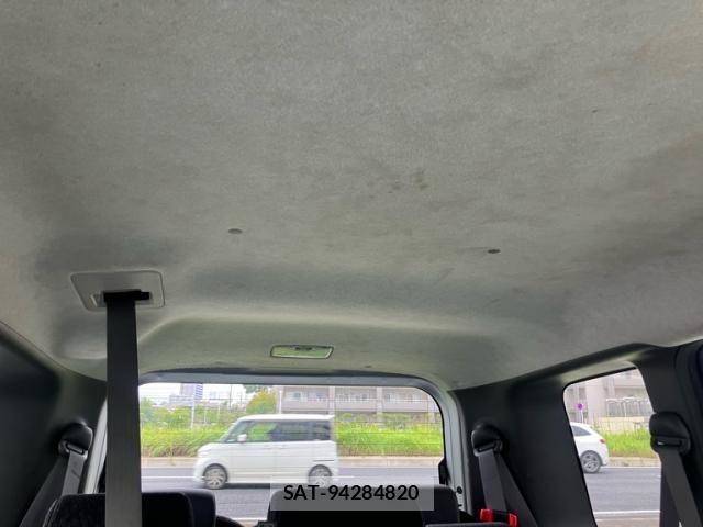 Toyota SIENTA 2013-09 8831596-20