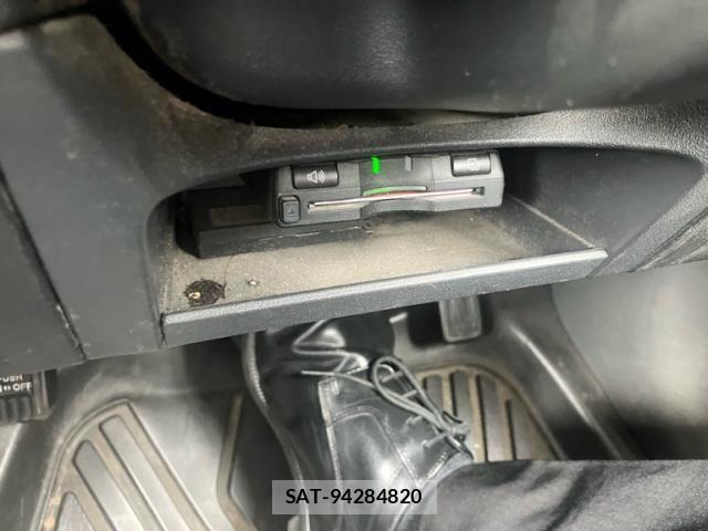 Toyota SIENTA 2013-09 8831596-24