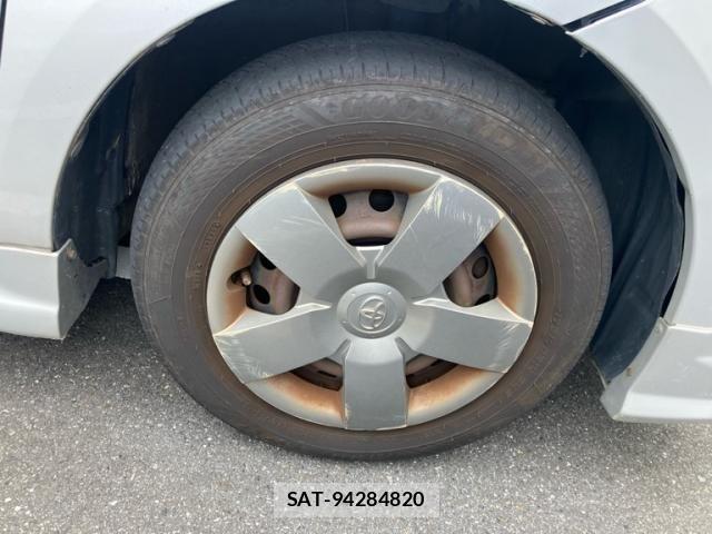 Toyota SIENTA 2013-09 8831596-4
