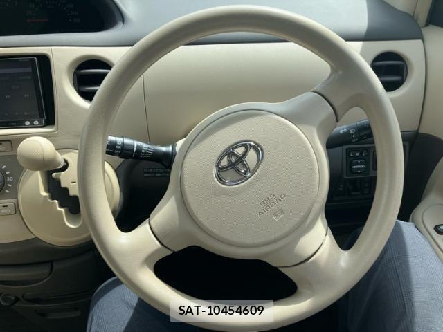 Toyota SIENTA 2006-07 8831597-11