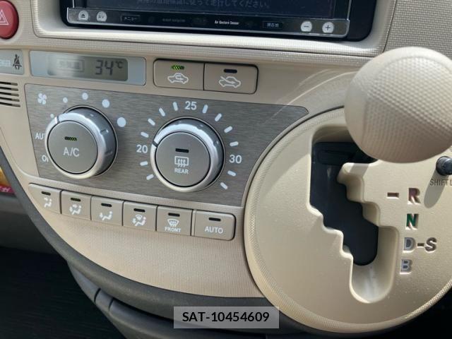 Toyota SIENTA 2006-07 8831597-14