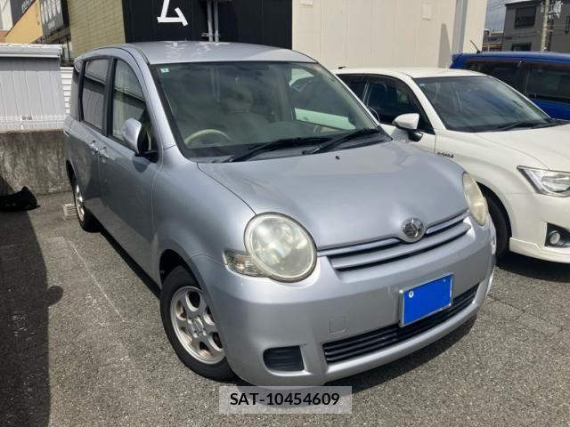 Toyota SIENTA 2006-07 8831597-1